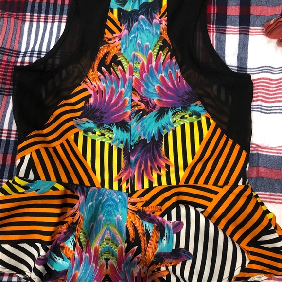 Colorful peplum tank top sz medium - Picture 4 of 4